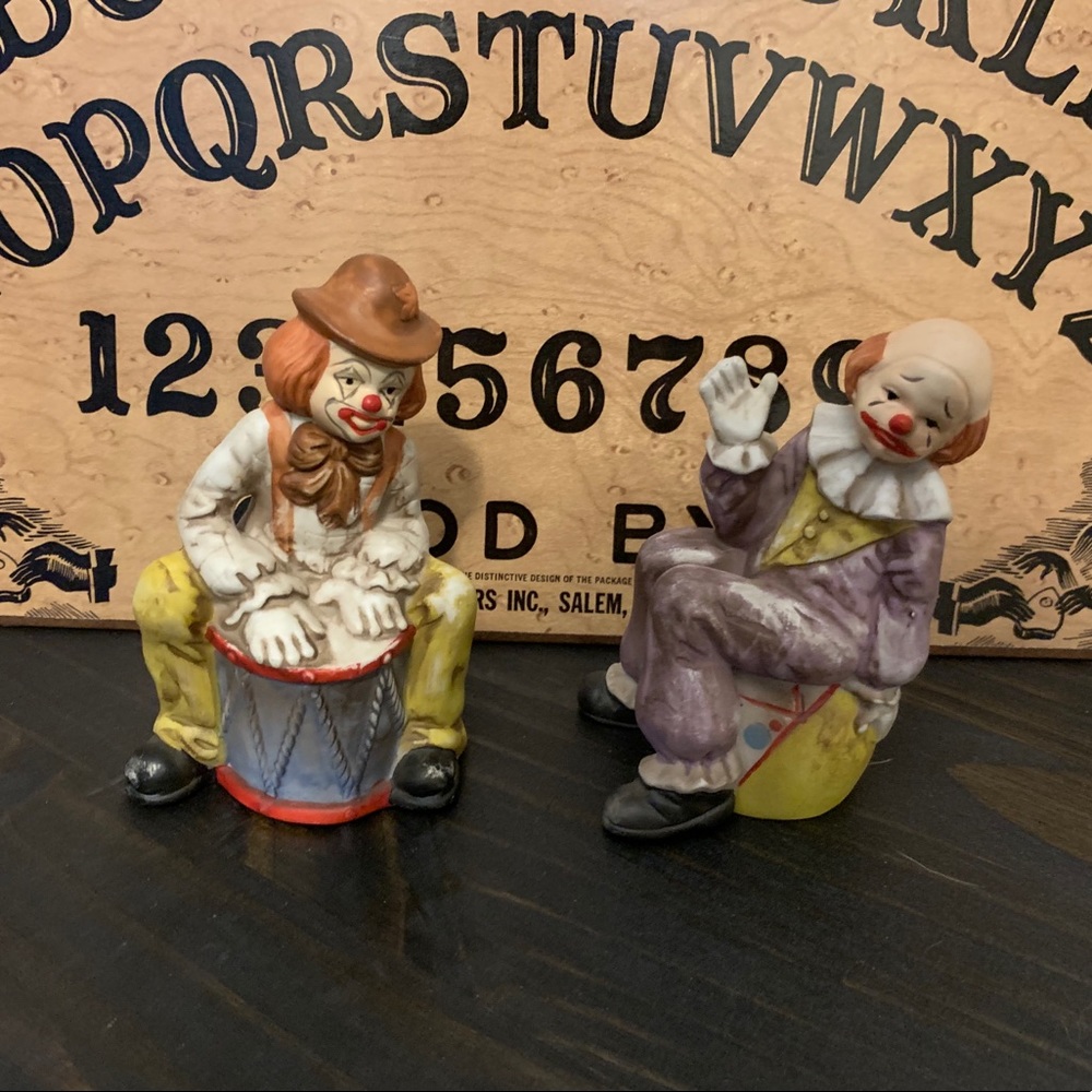 Haunted clown figurines doll